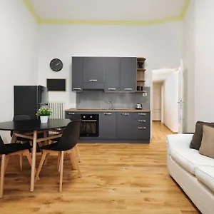 Joivy Charming Flat In Milan's Academic Hub Milano